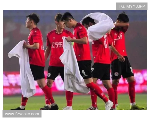 上海申花强势出击巅峰对决再燃激情鏖战展现豪门底蕴 上海申花强势出击巅峰对决再燃激情鏖战展现豪门底蕴