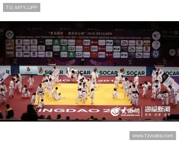 激烈角逐:全球顶级运动员争锋赛场,创下历史性记录与惊人表现 激烈角逐:全球顶级运动员争锋赛场,创下历史性记录与惊人表现