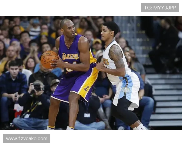 勇士队与湖人队激战正酣精彩直播尽在眼前不容错过 勇士队与湖人队激战正酣精彩直播尽在眼前不容错过